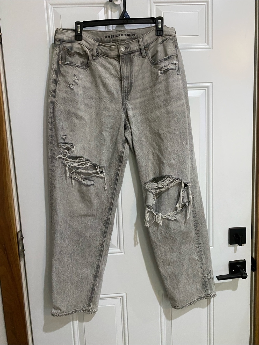 American Eagle Outfitters Gray Distressed Boyfriend Jeans